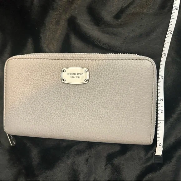 Michael Kors Gray Pebbled Leather Zip Around Wallet - Picture 4 of 6